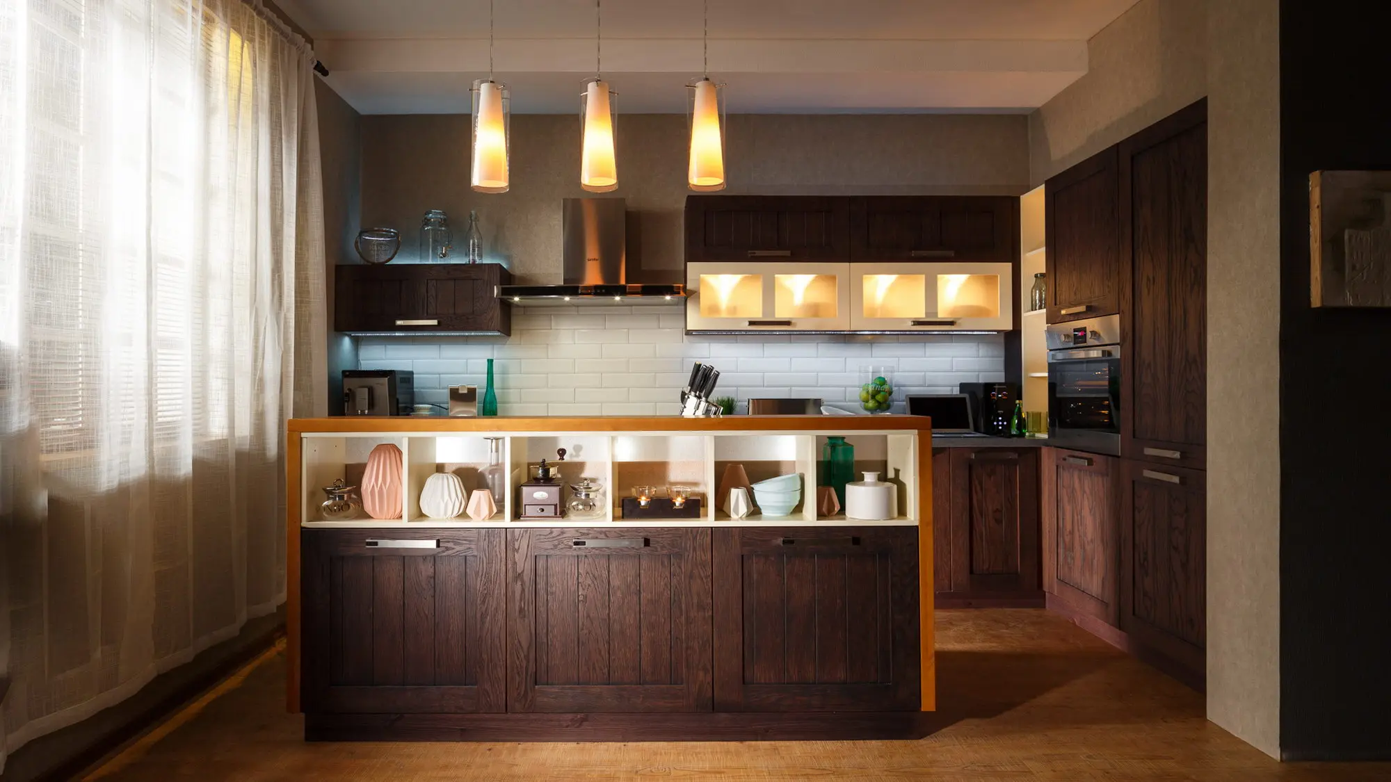 Кухня из массива  Шоколад (цена за п/м)