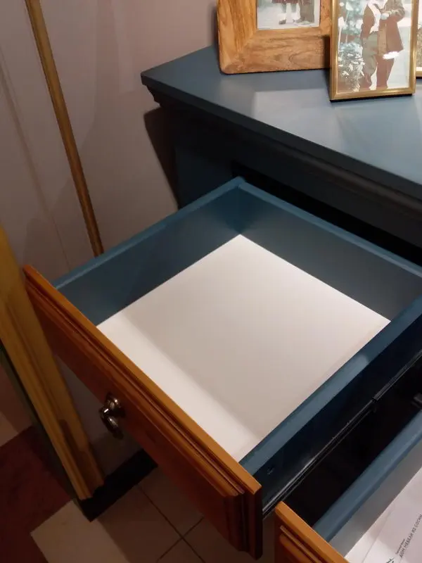 Комод Валенсия 2-17  сосна