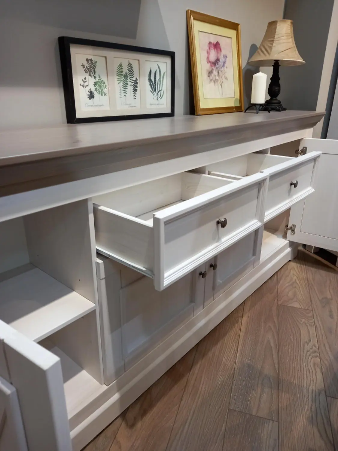 Комод Форест 4-дверный с 2-я ящиками белый воск/серый