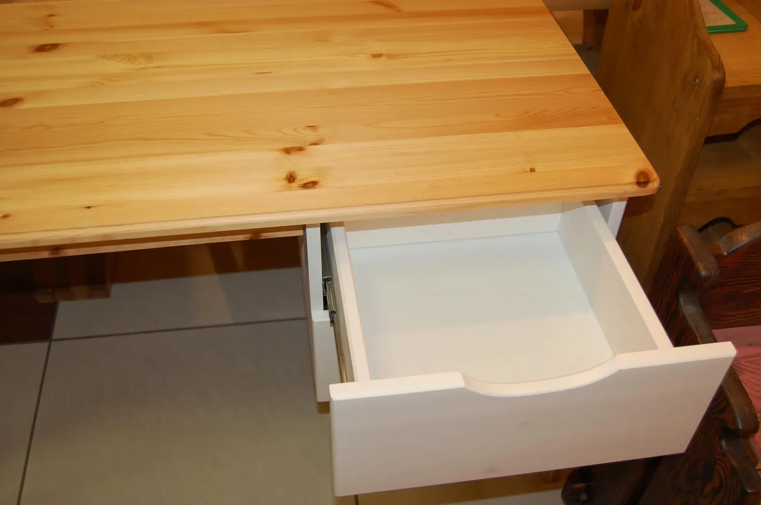 Детский стол с 2 ящиками ТК №4