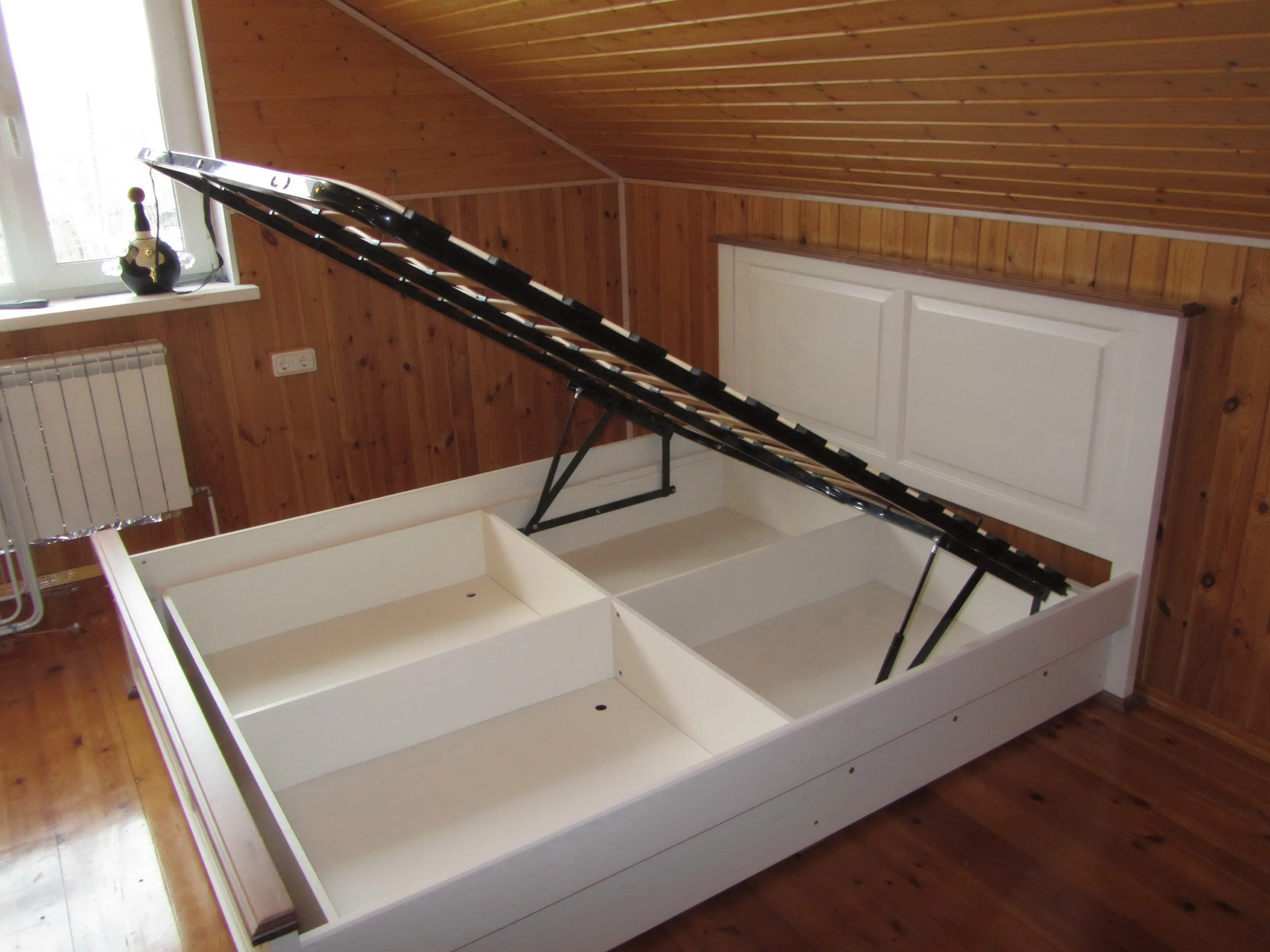 Кровать Брусно 1600х2000 с подъемным механизмом