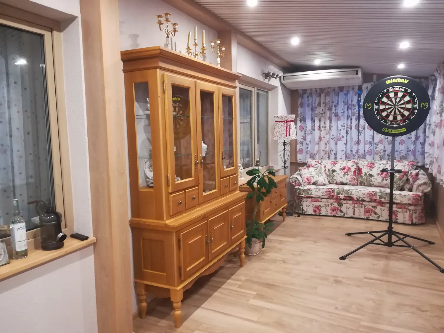 Сервант Валенсия 2-51  сосна