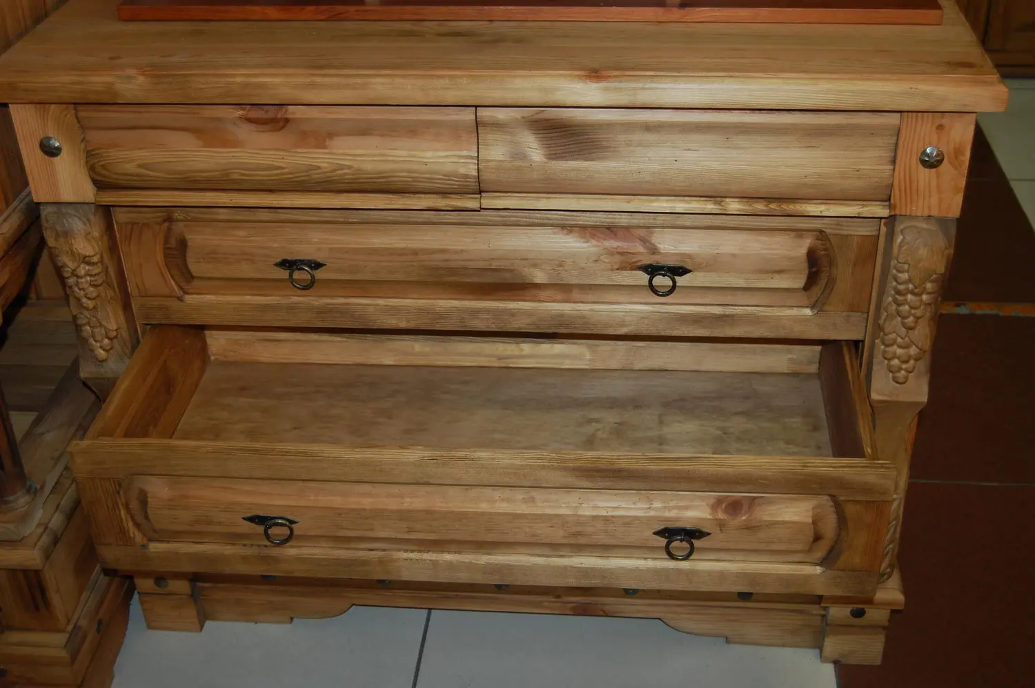 Комод Викинг 03 (бейц старение)