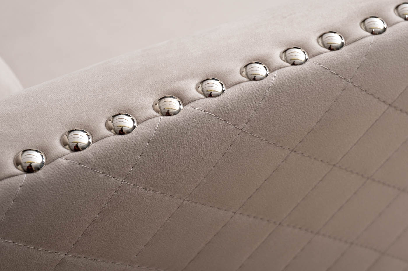 Диван Sorrento 250 трехместный, велюр светло-серый Colt030-SVBEG