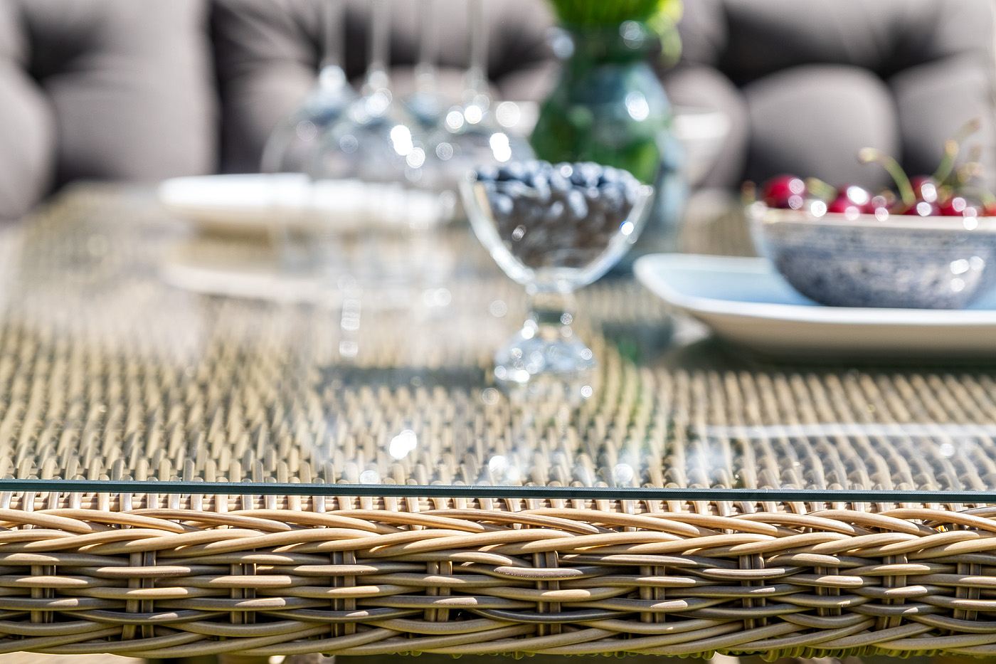 "Латтини" плетеный стол из искусственного ротанга 160х90см, цвет соломенный