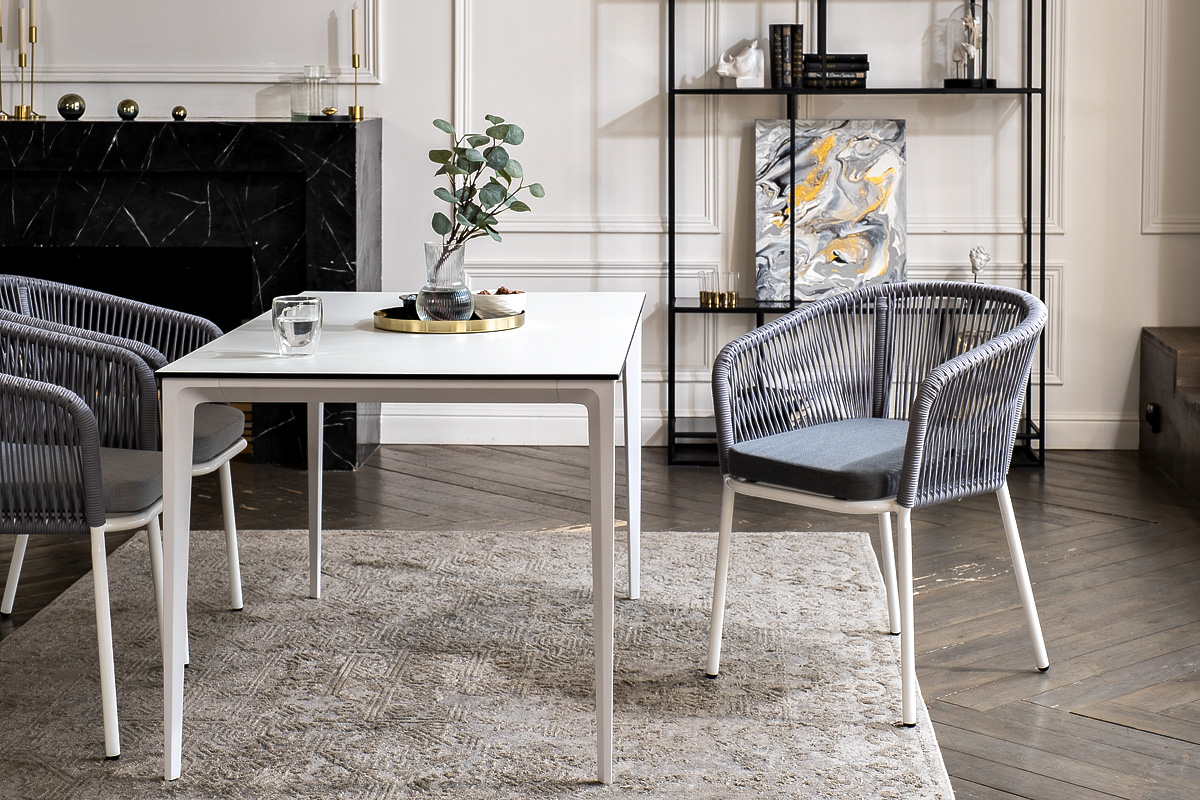 "Малакио" обеденная группа на 4 персоны со стульями "Марцелло", каркас белый, роуп светло-серый