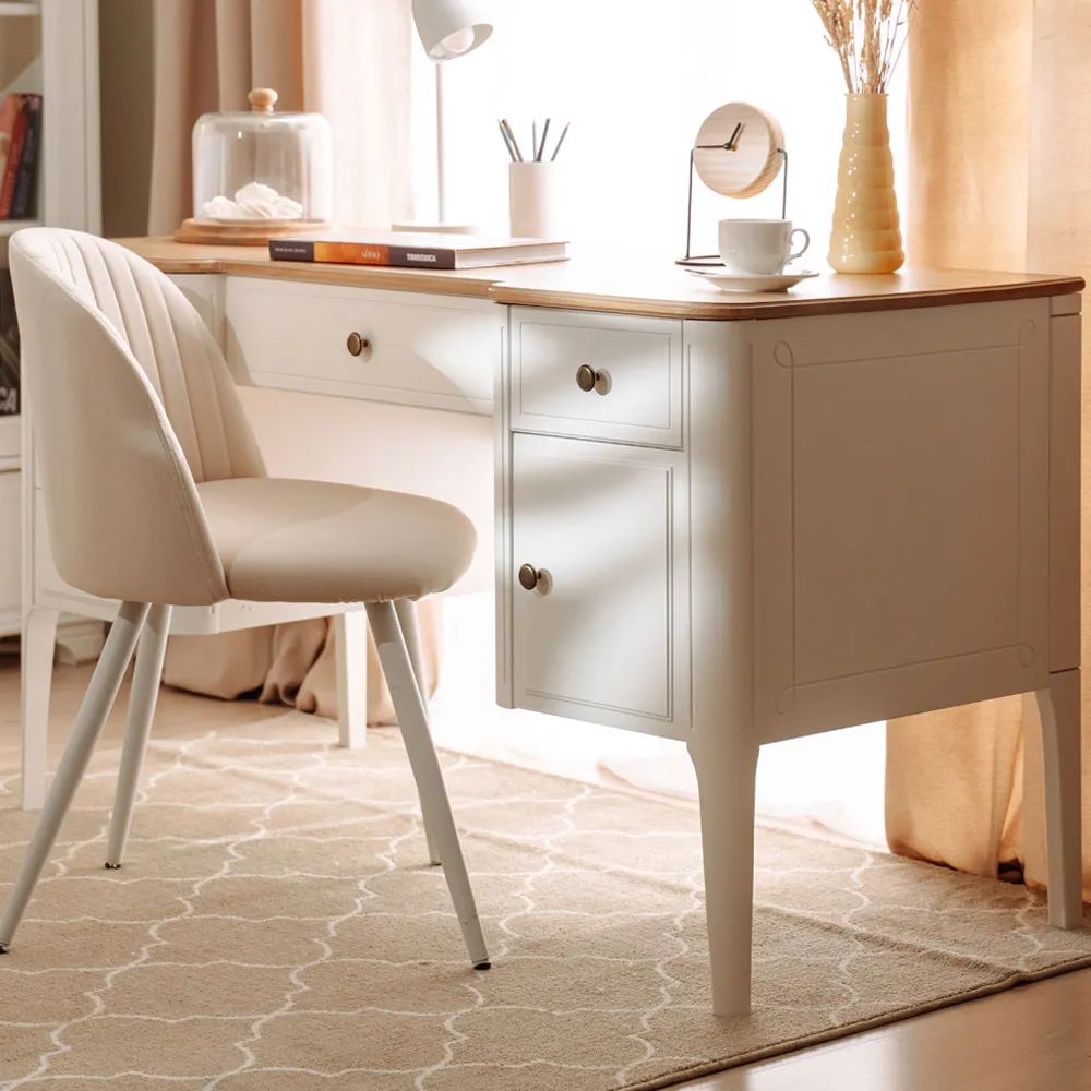   Столы из натурального дерева Бетти  